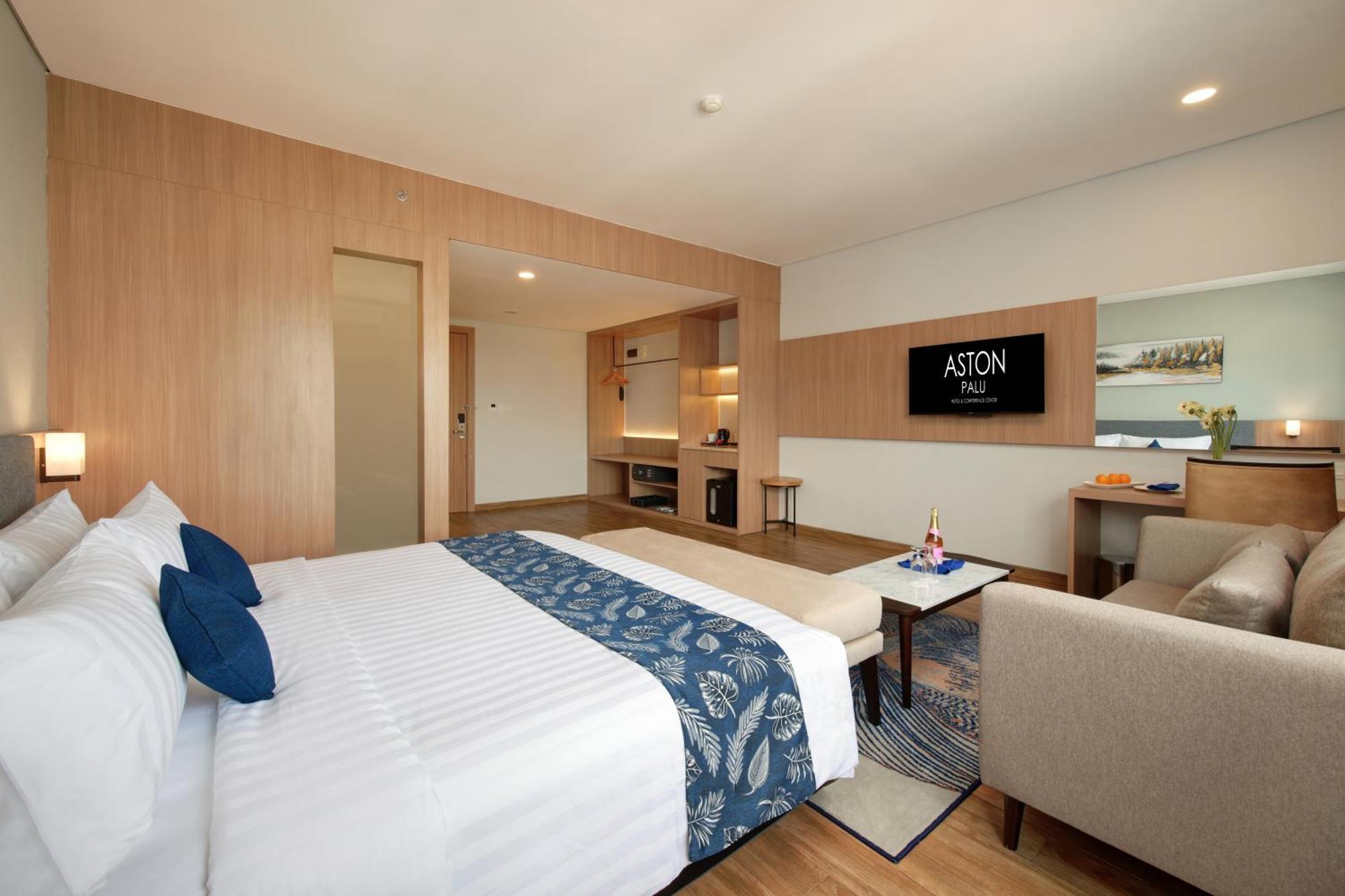 Aston Palu Hotel & Conference Center Buitenkant foto